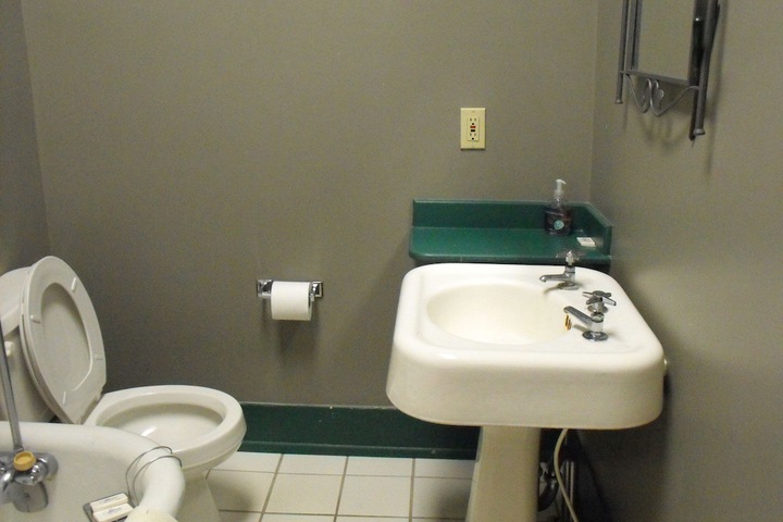 Room 15 of 36