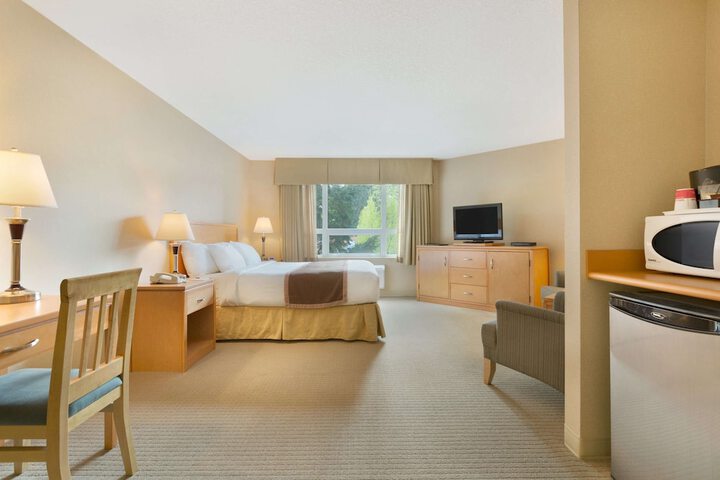 Room 6 of 27