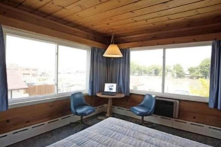 Room 26 of 63