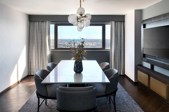 Room 45 of 97