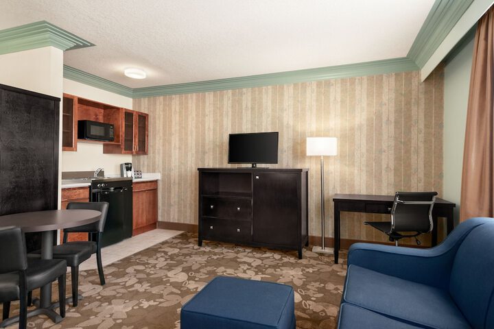 Room 9 of 20
