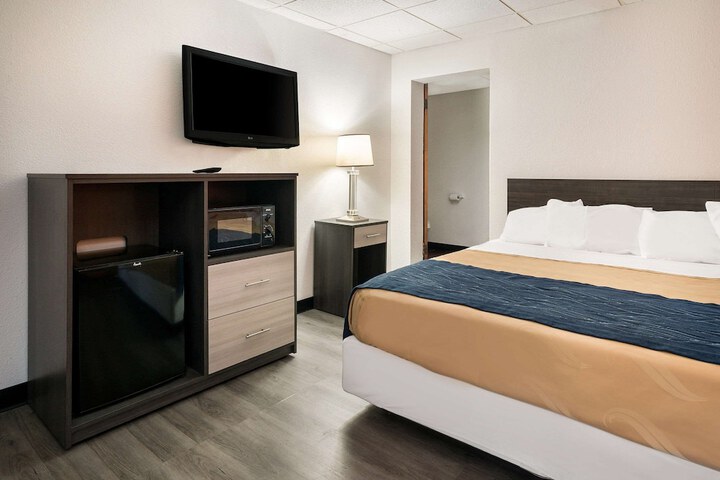 Room 36 of 63