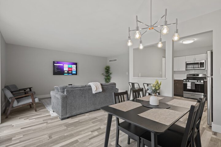 2BR Stay Close to Downtown