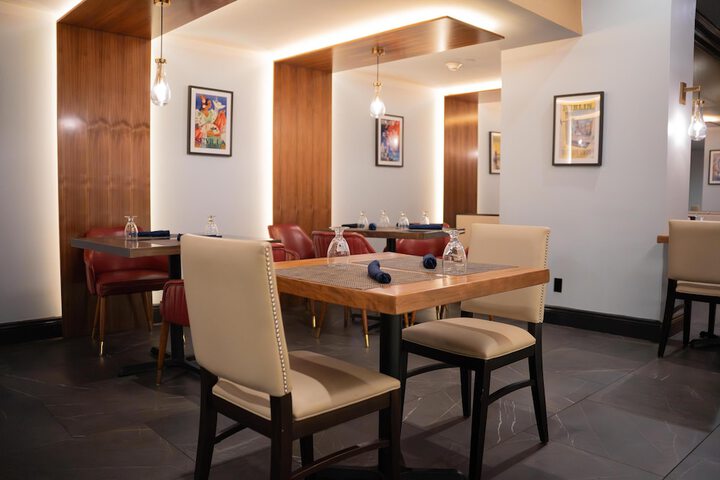 The Roslyn Tapestry Collection by Hilton
