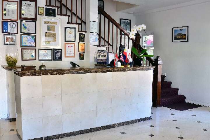 El Primero Hotel