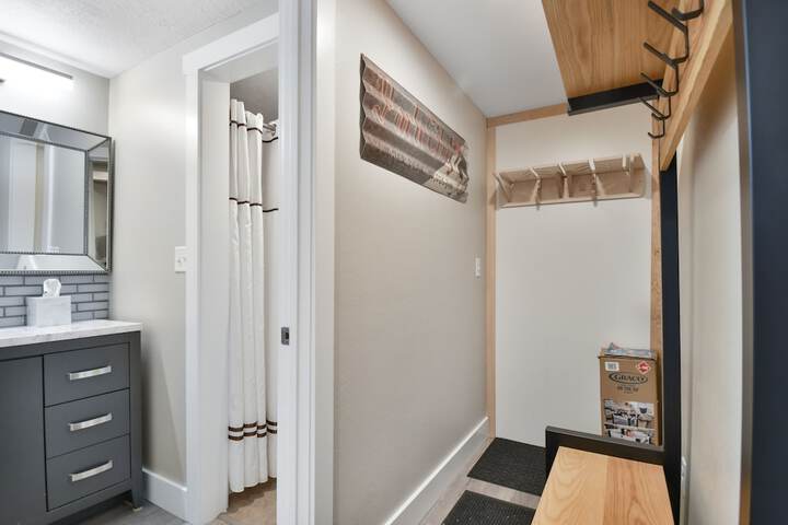 Room 21 of 34