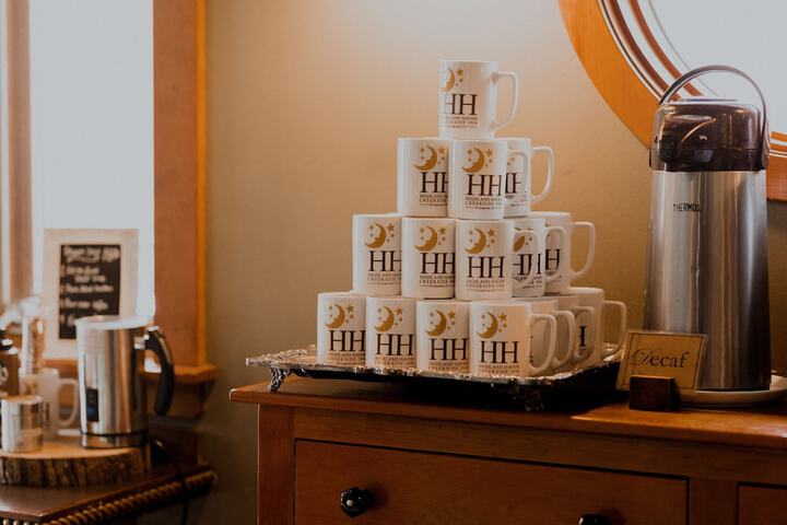 Breakfast/Coffee Service 180 of 218