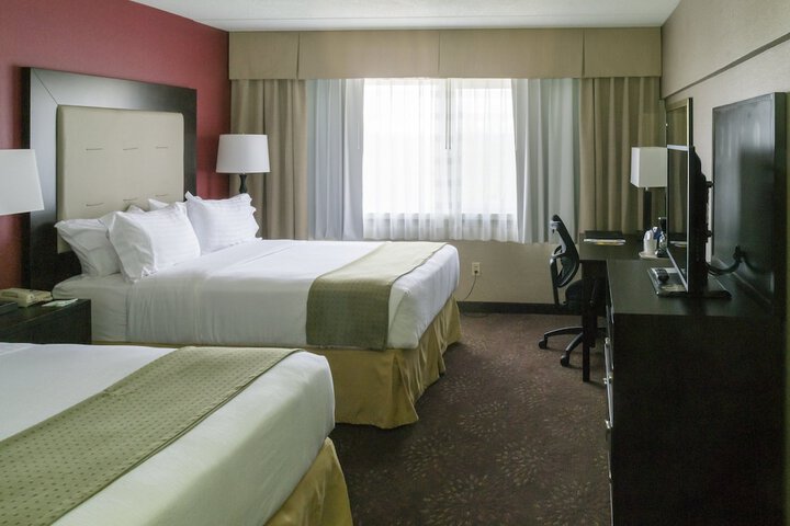 Room 10 of 34