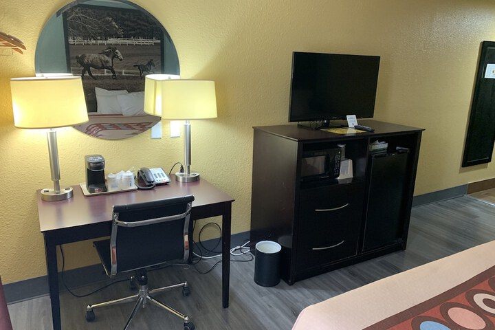 Super 8 by Wyndham Richmond