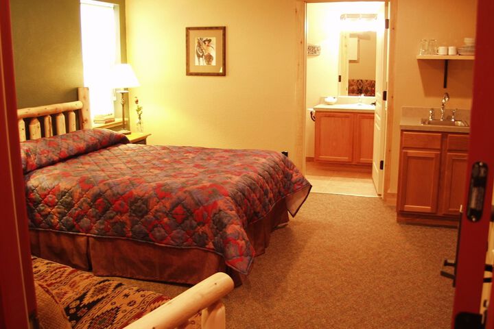 Room 30 of 85