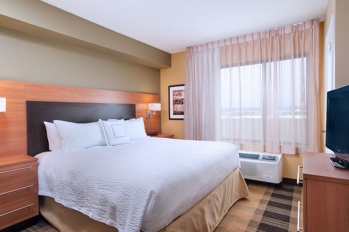 Room 15 of 22