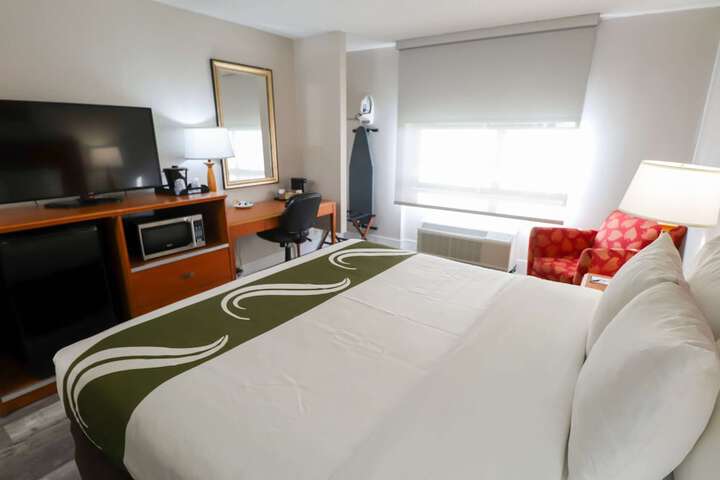 Room 27 of 35