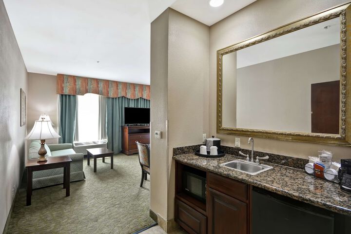 Room 16 of 37