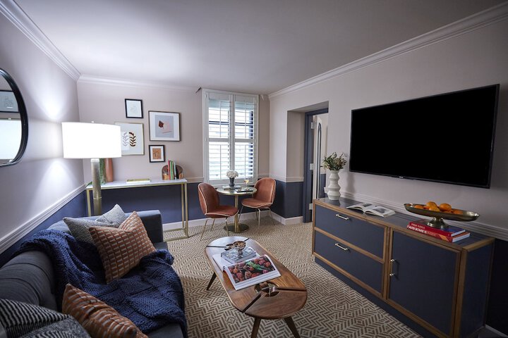 Room 34 of 40