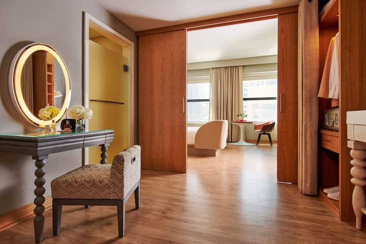 Room 14 of 64