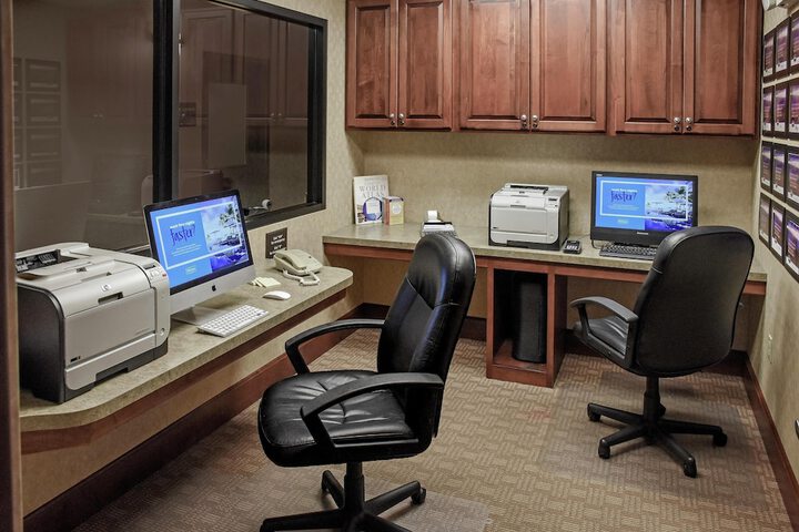 Hampton Inn & Suites Youngstown-Canfield