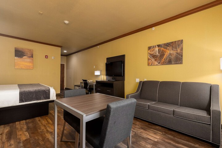 Room 19 of 38
