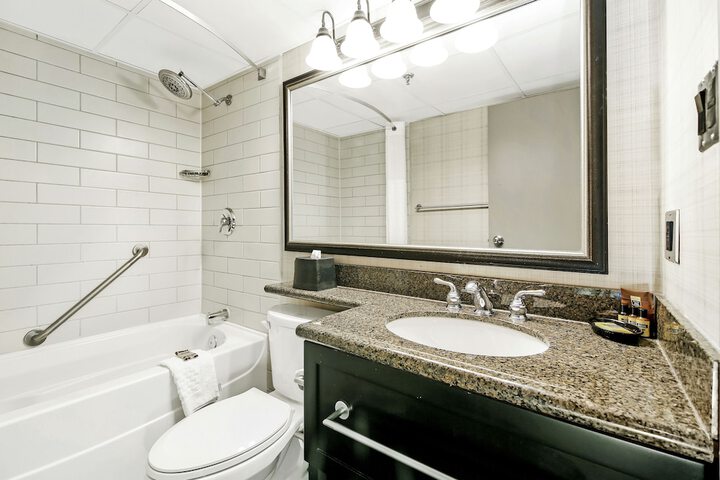 Room 40 of 109