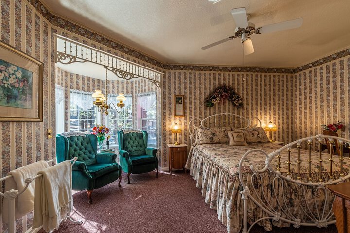 Room 14 of 94