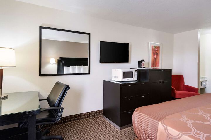 Room 19 of 32