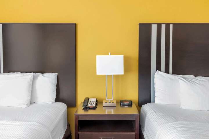 La Quinta Inn & Suites by Wyndham Artesia