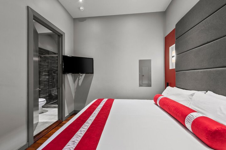 Room 190 of 488