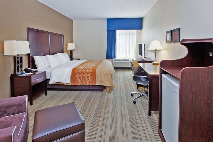 Room 10 of 18