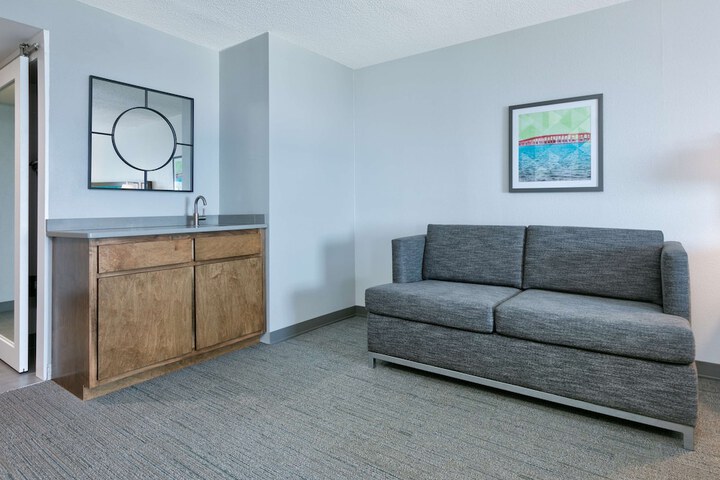 Room 26 of 49