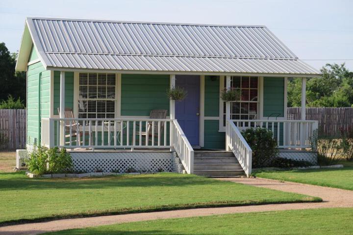 Yellow House B & B