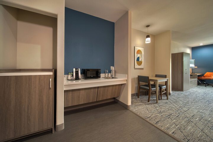 Room 35 of 87