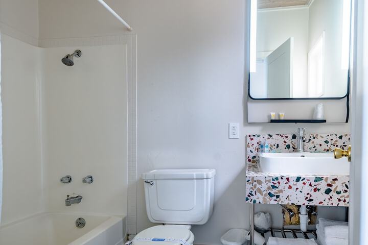 Room 43 of 124