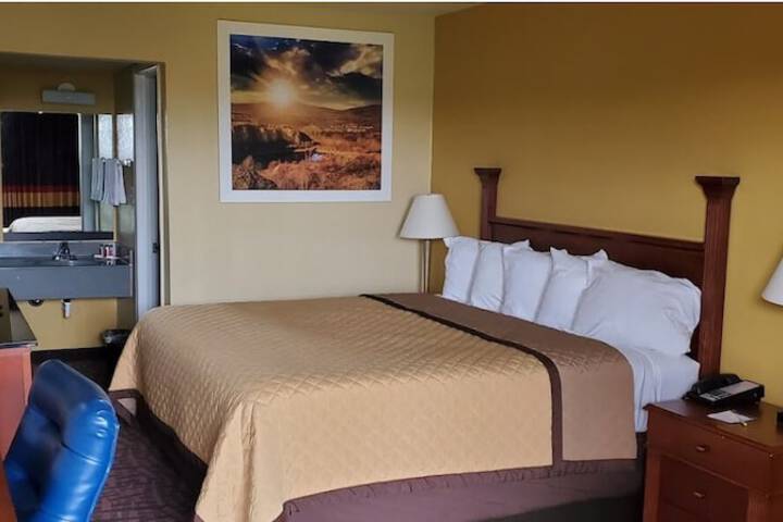 Room 6 of 7