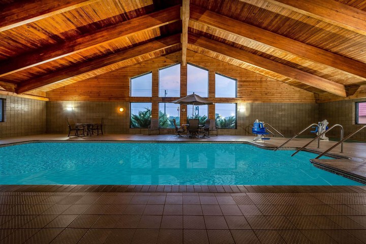 Pool 2 of 34