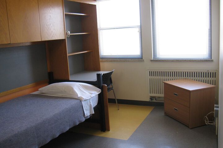 Room 19 of 34