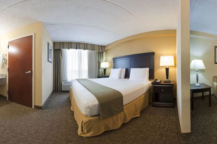 Room 42 of 70