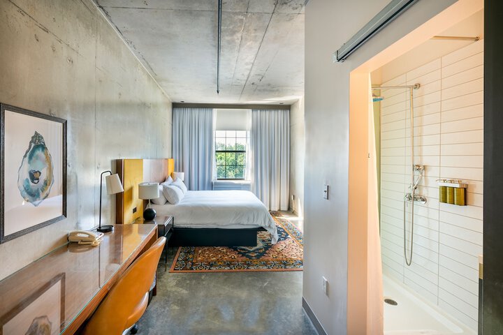 The Loom Hotel Tapestry Collection by Hilton