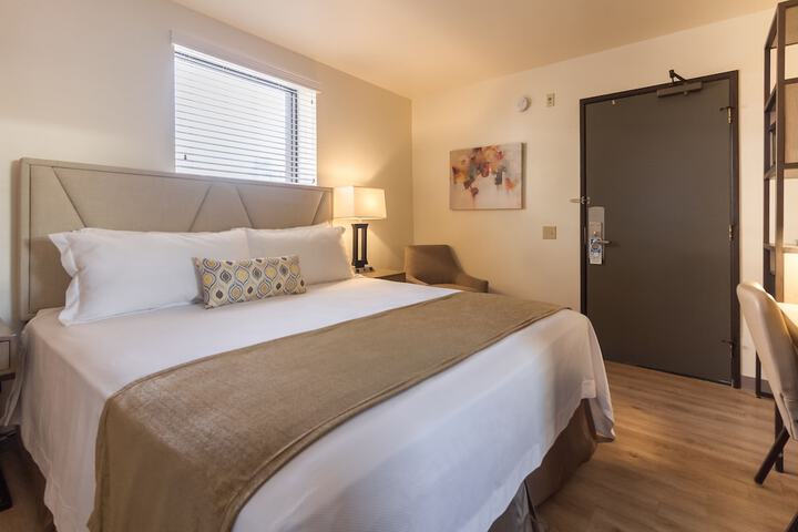 Room 15 of 32