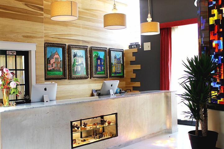 Hotel Interior 17 of 114