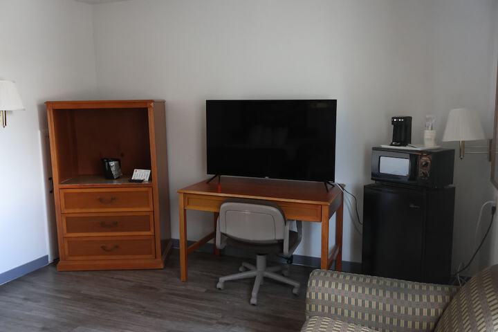 Room 28 of 47
