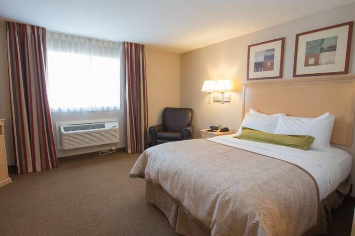 Room 40 of 48