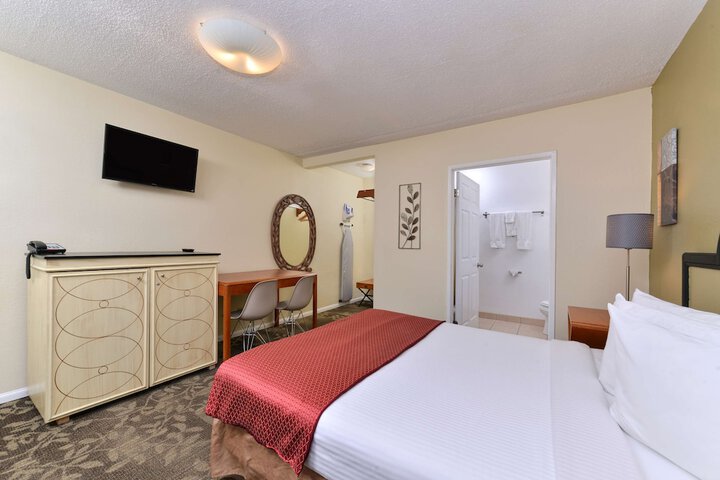 Room 19 of 39