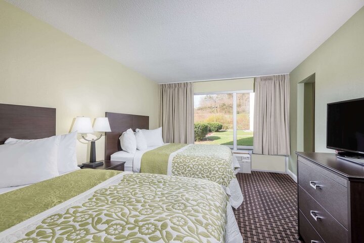 Room 20 of 25