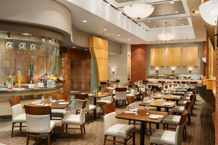 DoubleTree by Hilton Hotel Toronto Downtown