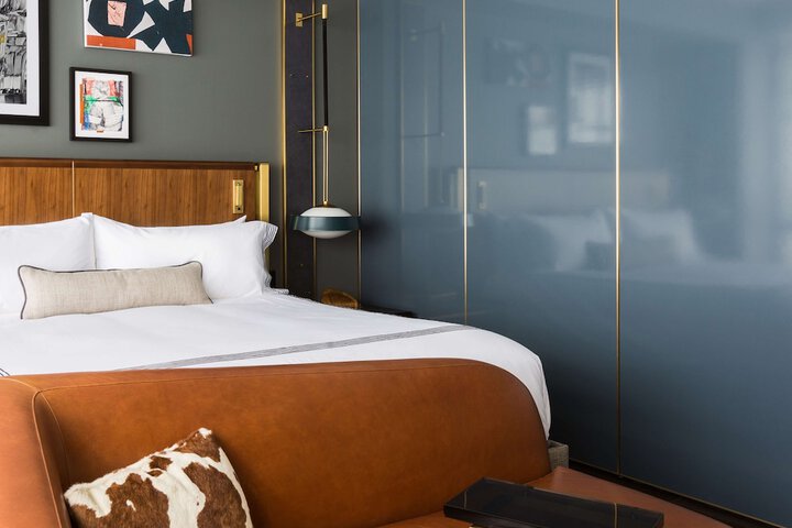 Hotel 2 of 114