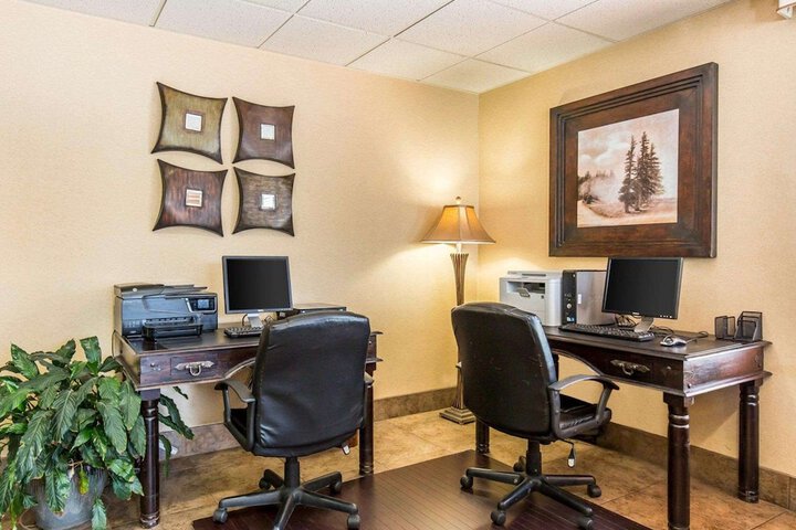 Business Center 55 of 55