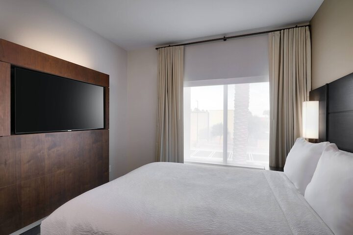 Room 28 of 41