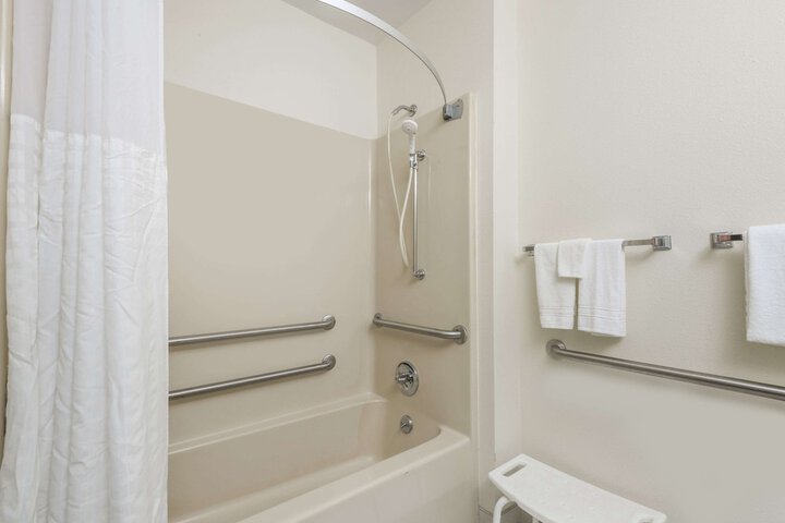 Days Inn by Wyndham Ashland
