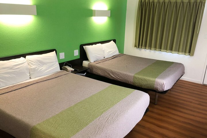 Room 15 of 46