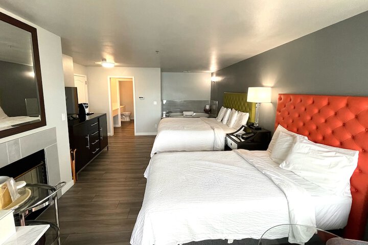 Tides Inn & Suites
