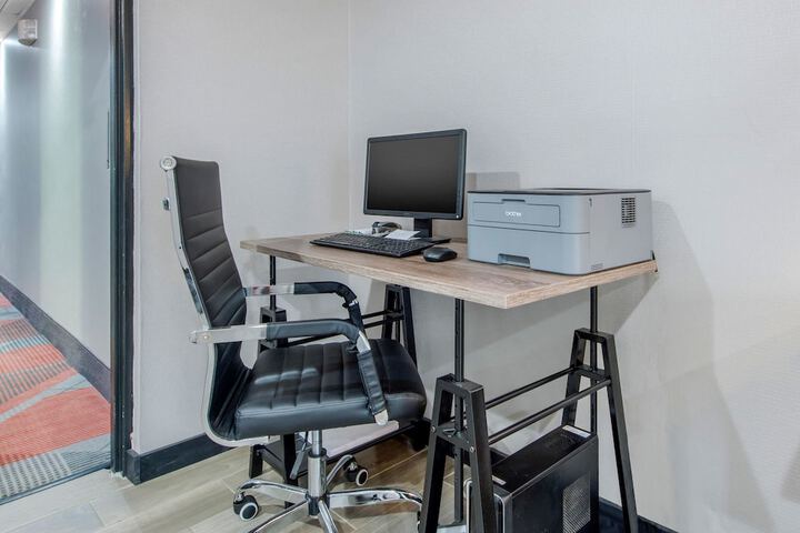 Business Center 38 of 38
